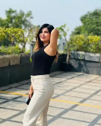Call Girls Shahganj Cash On Delivery
