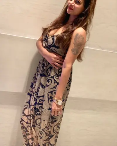 Shahganj Escort
